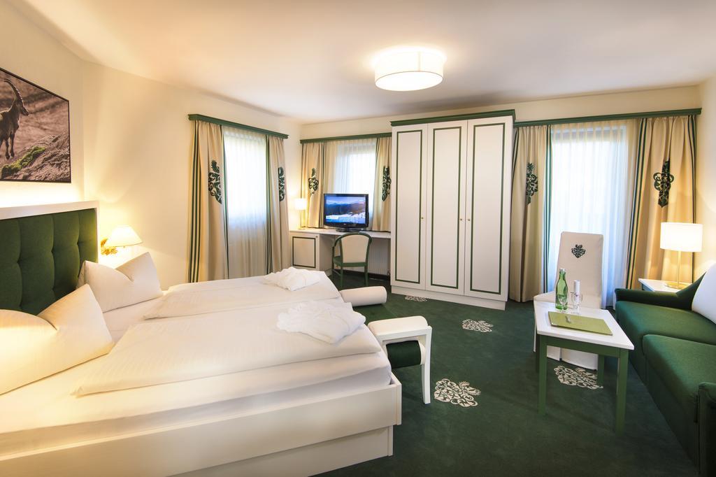 רדשטאדט Hotel Zum Jungen Roemer מראה חיצוני תמונה