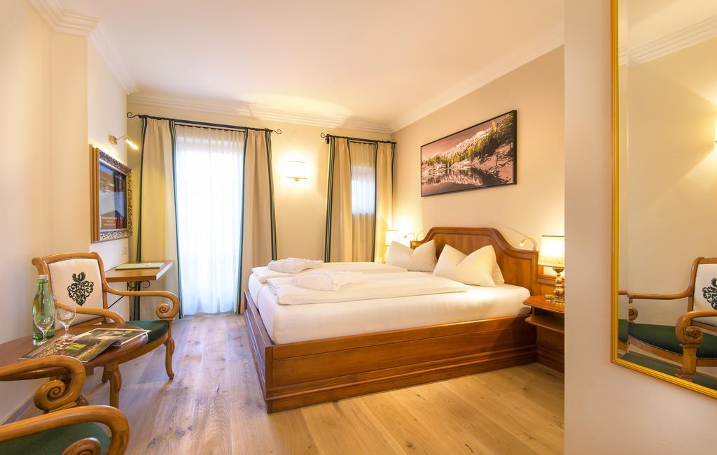 רדשטאדט Hotel Zum Jungen Roemer חדר תמונה
