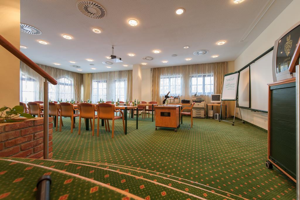 רדשטאדט Hotel Zum Jungen Roemer מראה חיצוני תמונה